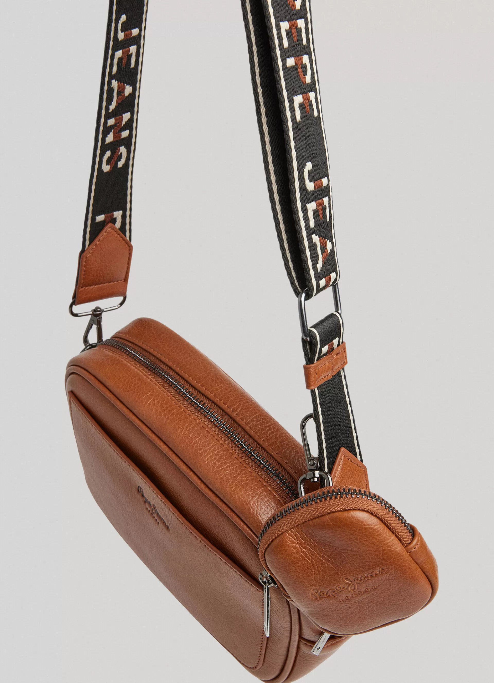 Bags & Backpacks*Women Pepe Jeans ADJUSTABLE HANDLE CAMERA BAG Nut Brown