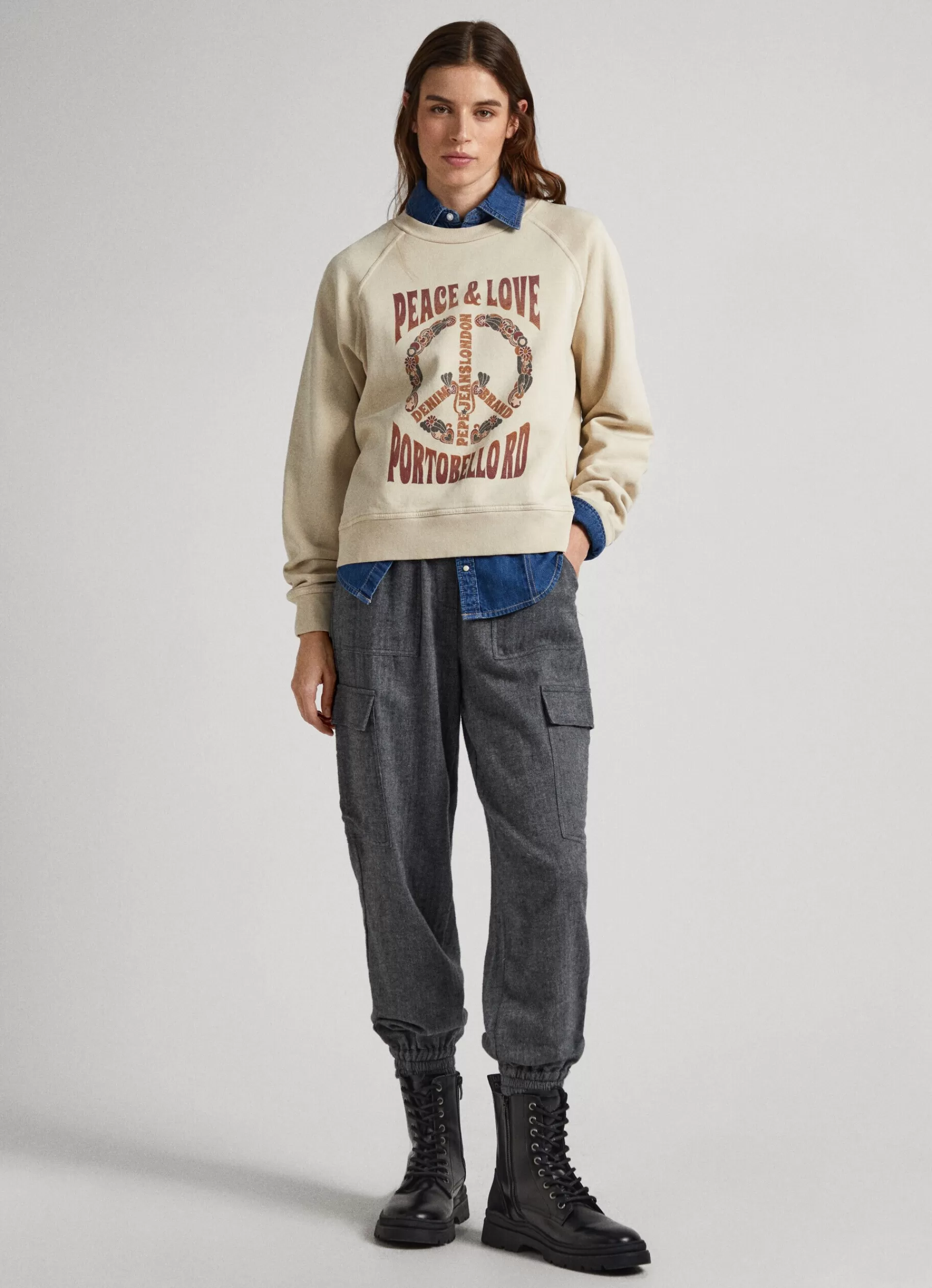 Sweatshirts & Hoodies*Women Pepe Jeans SWEATSHIRT W/ PEACE & LOVE LOGO Sand Beige